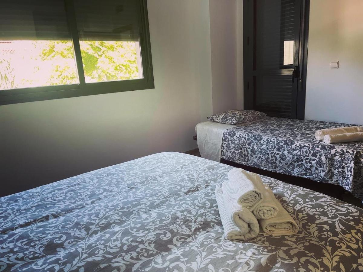 Stelarium-Suite Con Bano Privado En Casa Compartida-Uebica2 Mairena del Aljarafe Ngoại thất bức ảnh