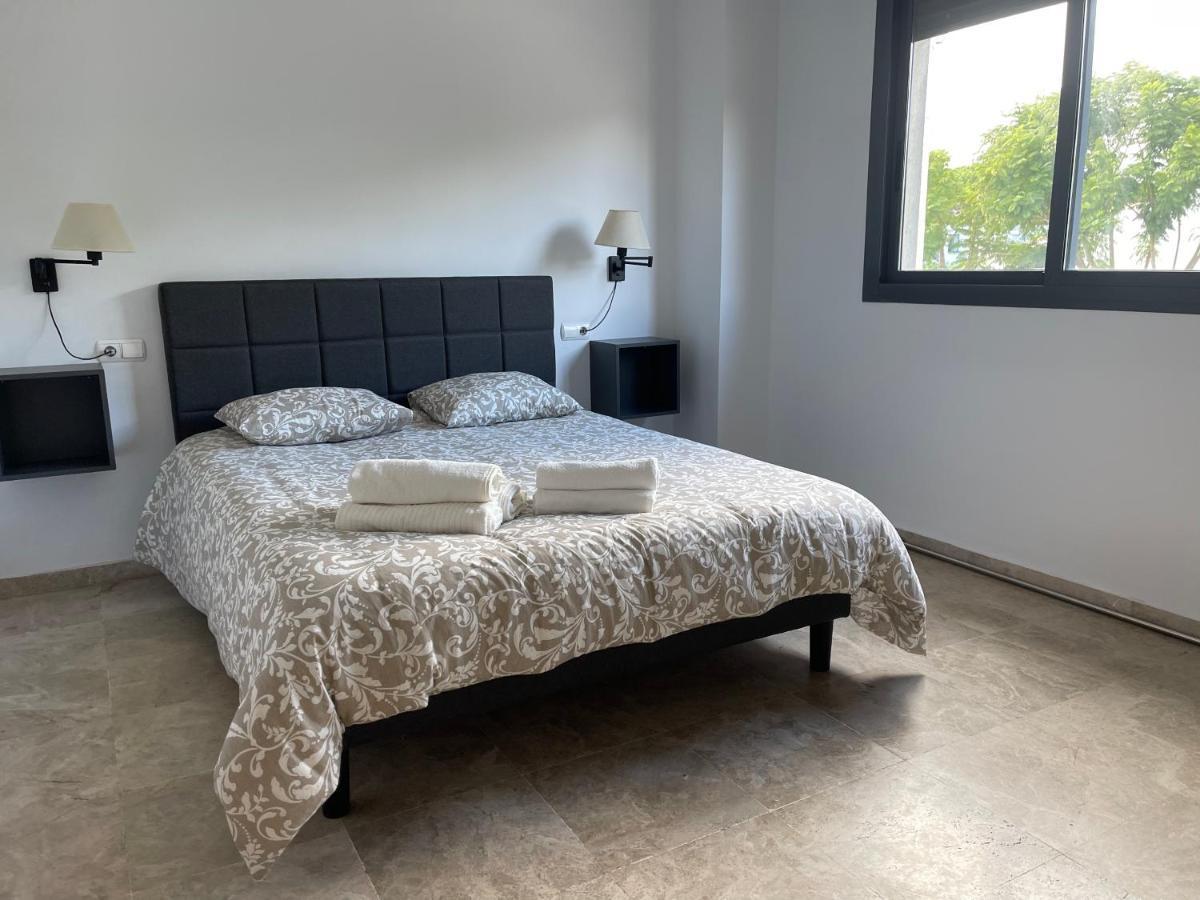 Stelarium-Suite Con Bano Privado En Casa Compartida-Uebica2 Mairena del Aljarafe Ngoại thất bức ảnh