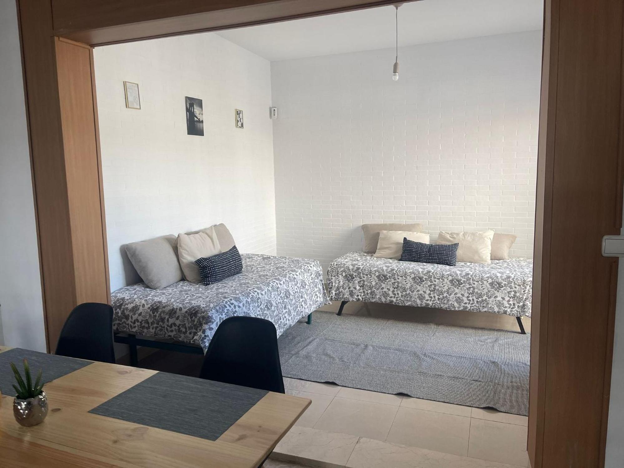 Stelarium-Suite Con Bano Privado En Casa Compartida-Uebica2 Mairena del Aljarafe Ngoại thất bức ảnh