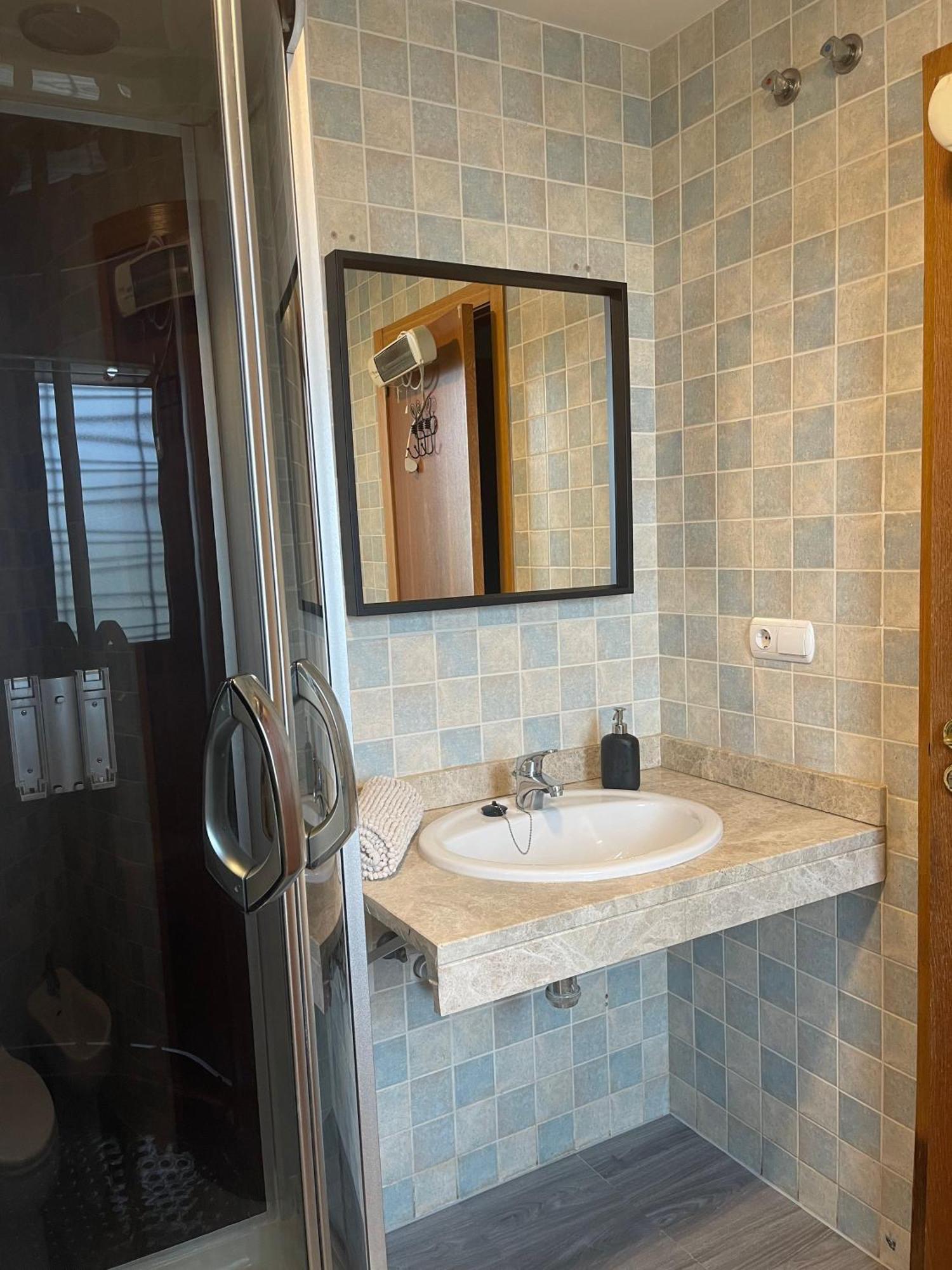 Stelarium-Suite Con Bano Privado En Casa Compartida-Uebica2 Mairena del Aljarafe Ngoại thất bức ảnh