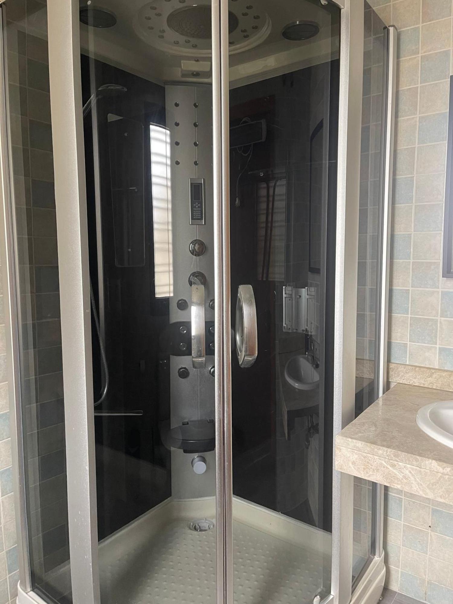 Stelarium-Suite Con Bano Privado En Casa Compartida-Uebica2 Mairena del Aljarafe Ngoại thất bức ảnh
